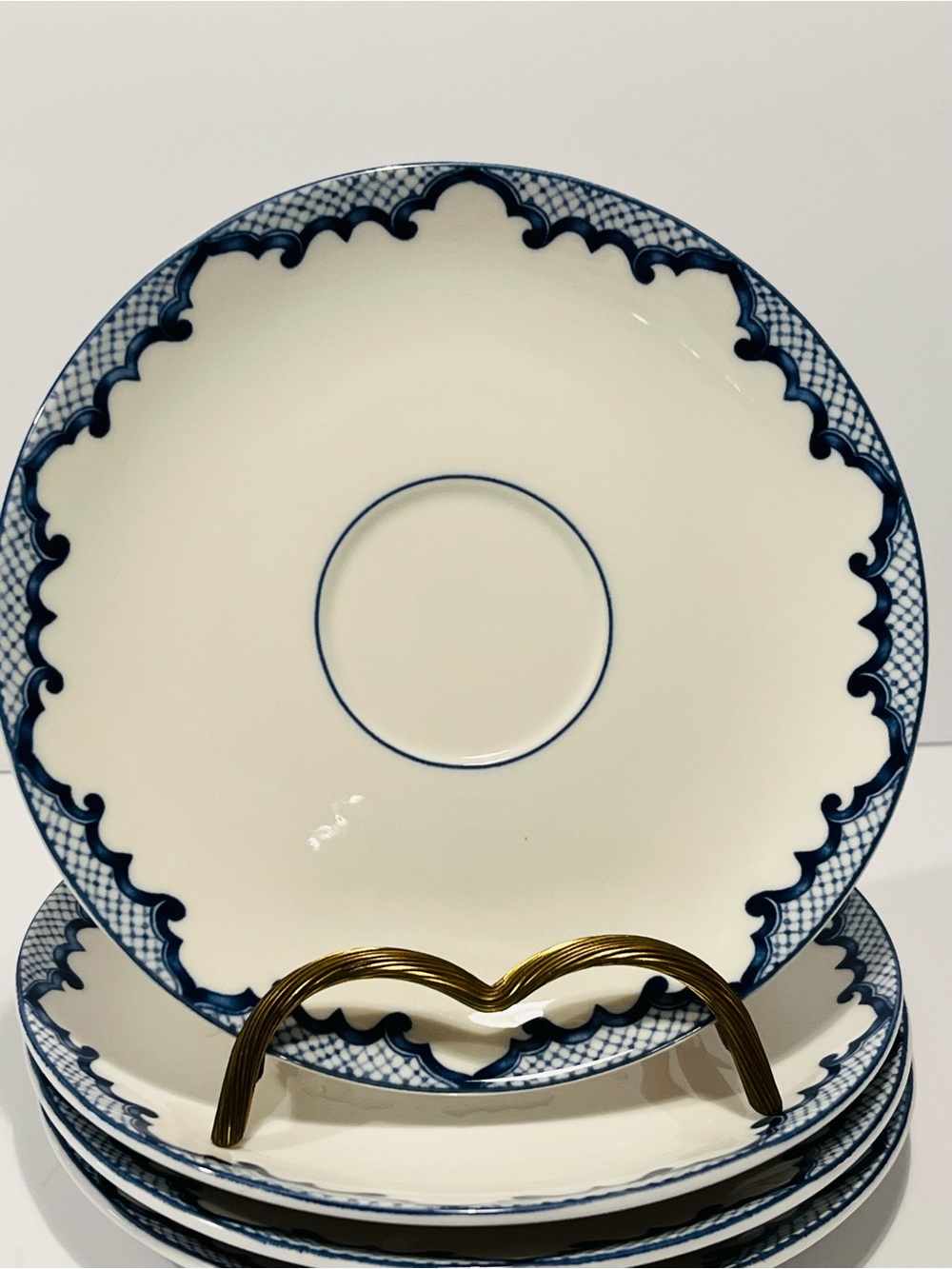 Ralph Lauren Mandarin Blue White Porcelain 4 Saucers with Blue Scalloped Rim. - Picture 2 of 7